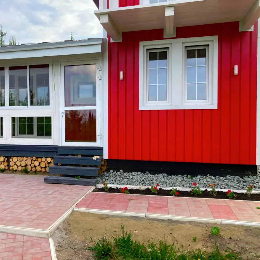 Фото 4 МеталлоСайдинг Евро-Брус под брус RAL3020 Красный вертикальный монтаж на фасаде